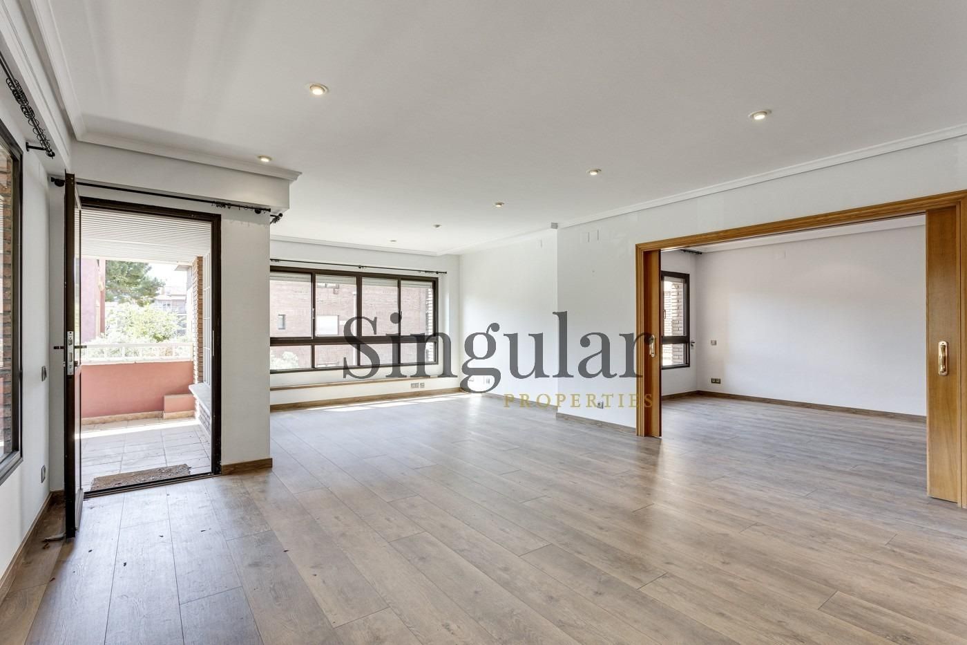 Living room of Flat for sale in  Barcelona Capital  with Air Conditioner, Heating and Terrace