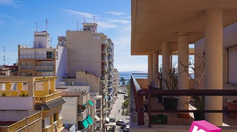 Apartamento reformado con ubicación céntrica a 1 minuto de la playa.