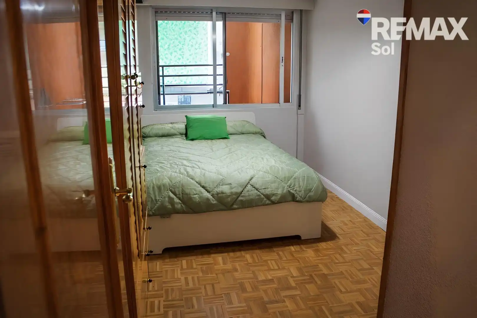 Habitación de Piso en venta en Madrid con Terraza y Trastero
