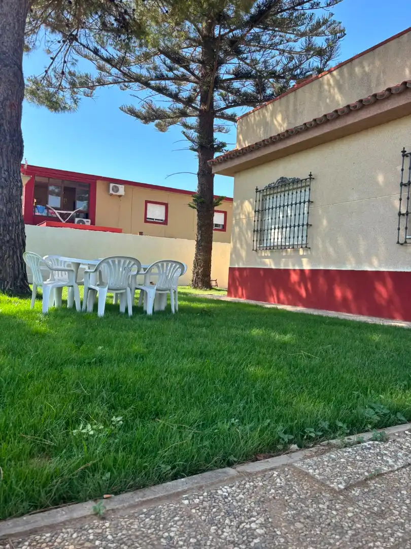 Vista exterior de Casa o chalet de alquiler en Chipiona con Calefacción, Jardín privado y Terraza