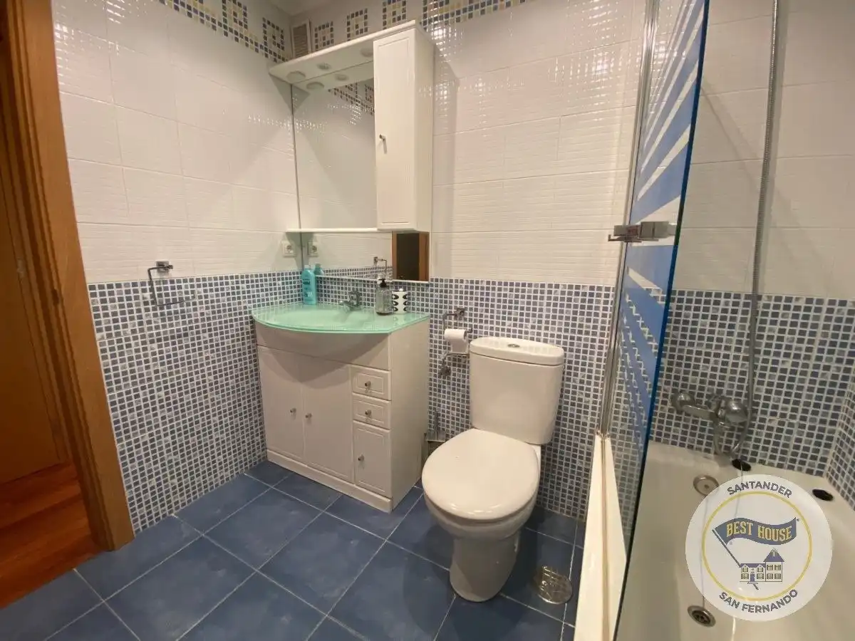 Wohnung zur Miete in Avenida de Cantabria, Valdenoja