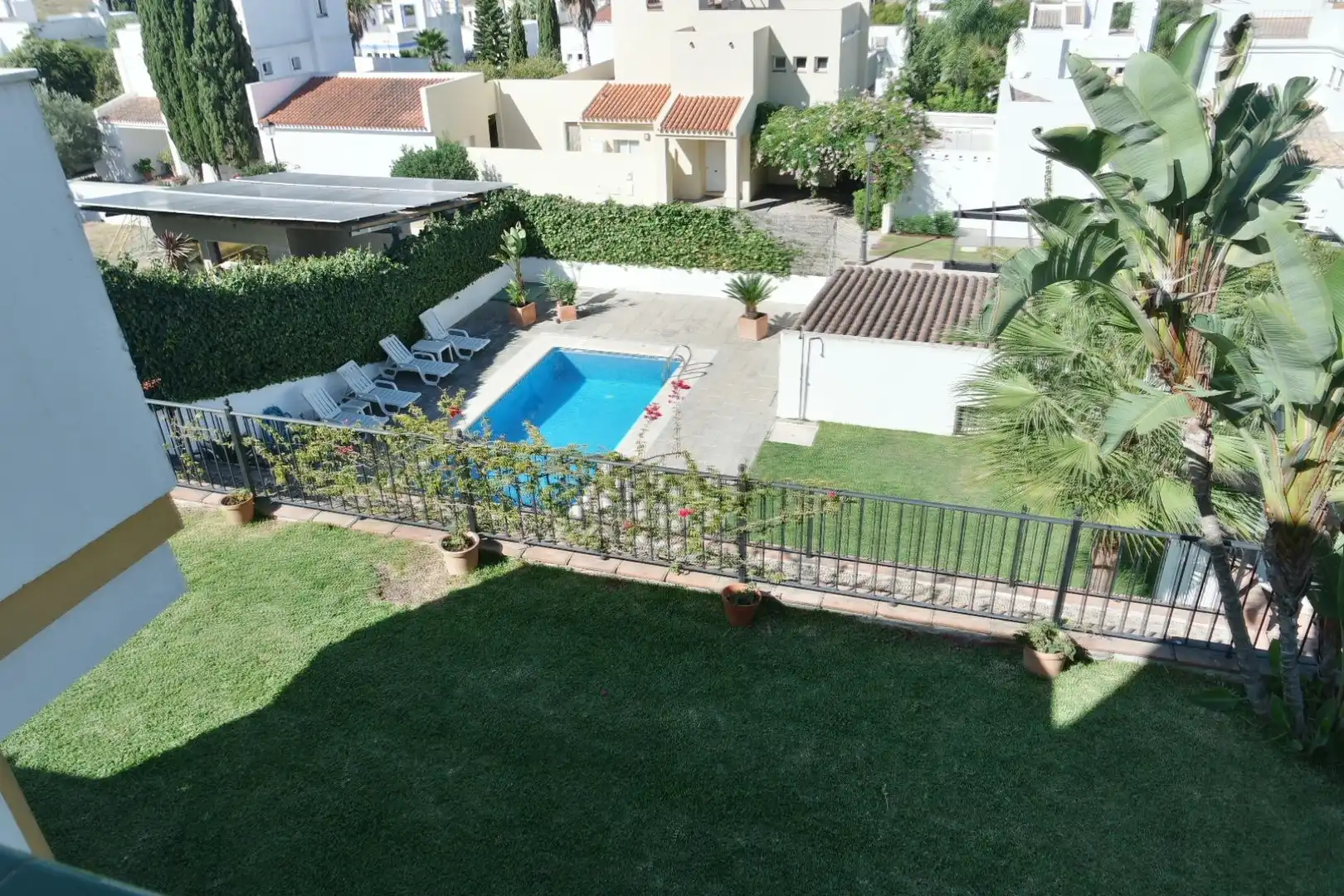 Schwimmbecken von Haus zum Verkauf in Sanlúcar de Barrameda mit Klimaanlage, Heizung und Privatgarten