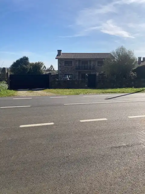 Casa o chalet en venta en Carballo con Calefacción, Jardín privado y Parquet