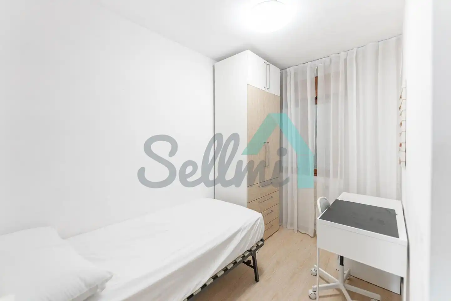 Flat for rent in Calle Gregorio Marañon, Vallobín