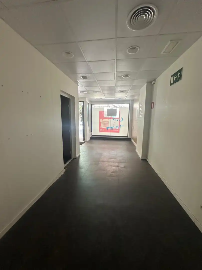 Local comercial en venta en Casco Urbano, imagen 8