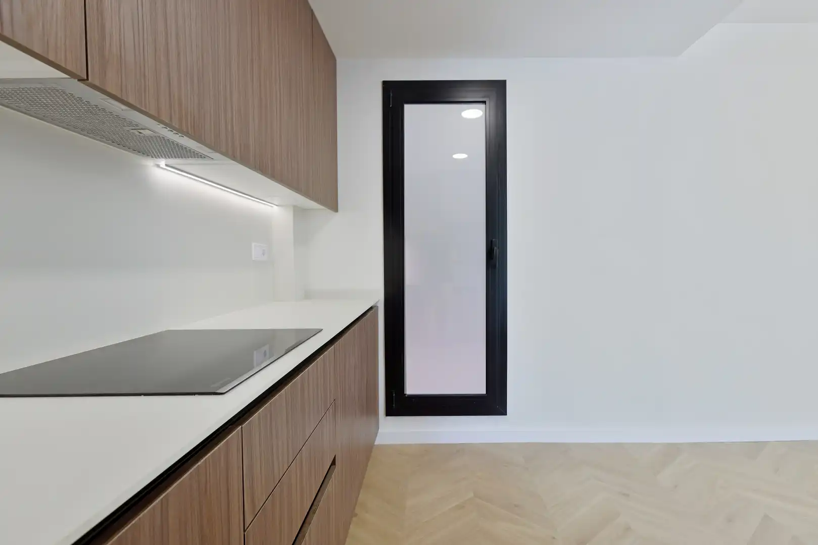 Kitchen of Flat for sale in L'Hospitalet de Llobregat  with Heating, Terrace and Balcony