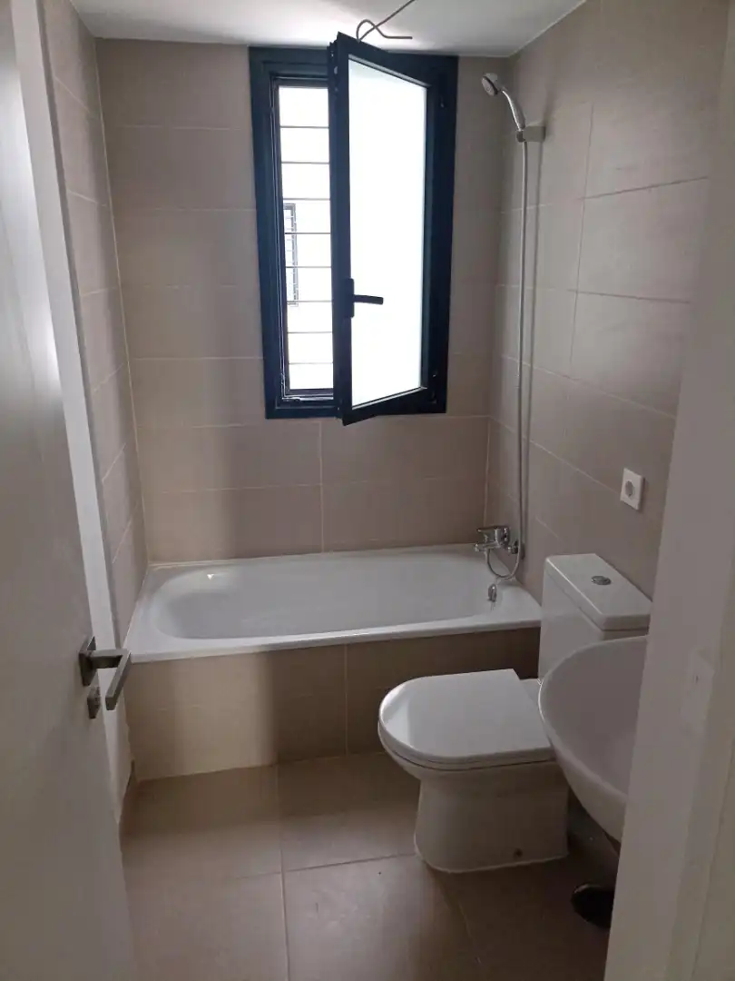 Flat with pool to rent in Bellavista - La Palmera, imagen 9