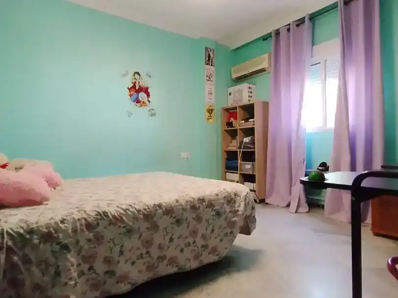 Dormitori de Casa o xalet en venda en Sevilla amb Aire condicionat, Traster i Moblat
