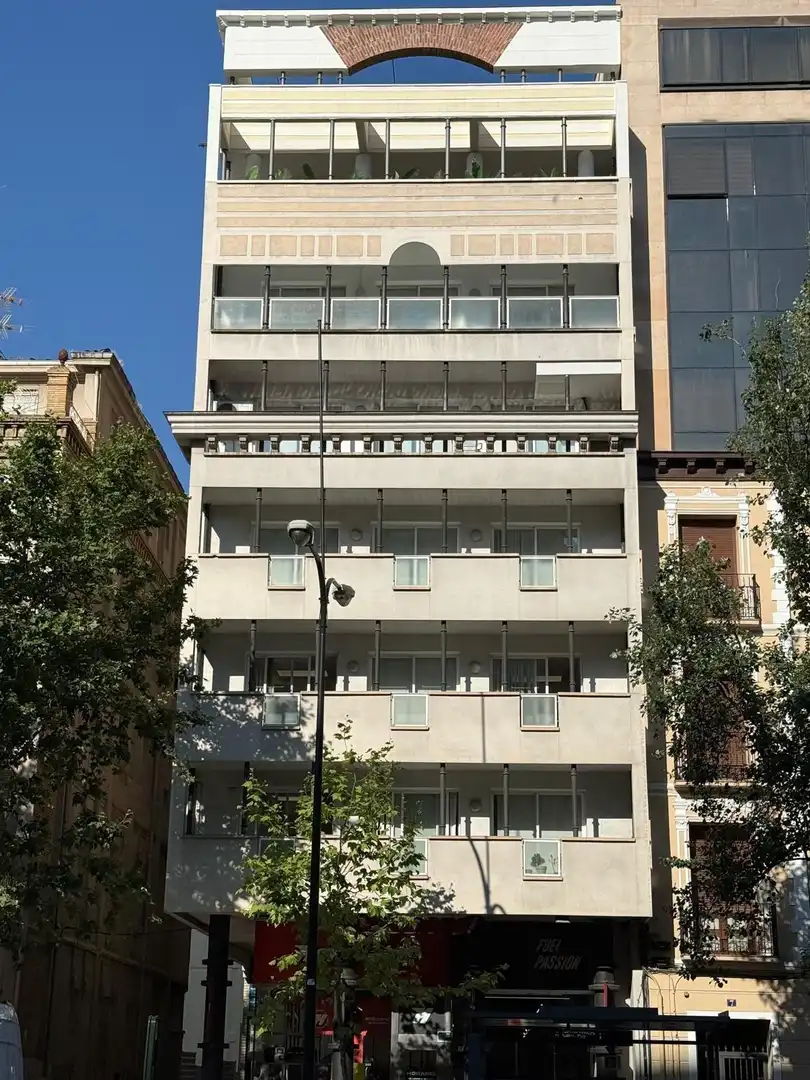 Vista exterior de Oficina de lloguer en Zaragoza amb Terrassa