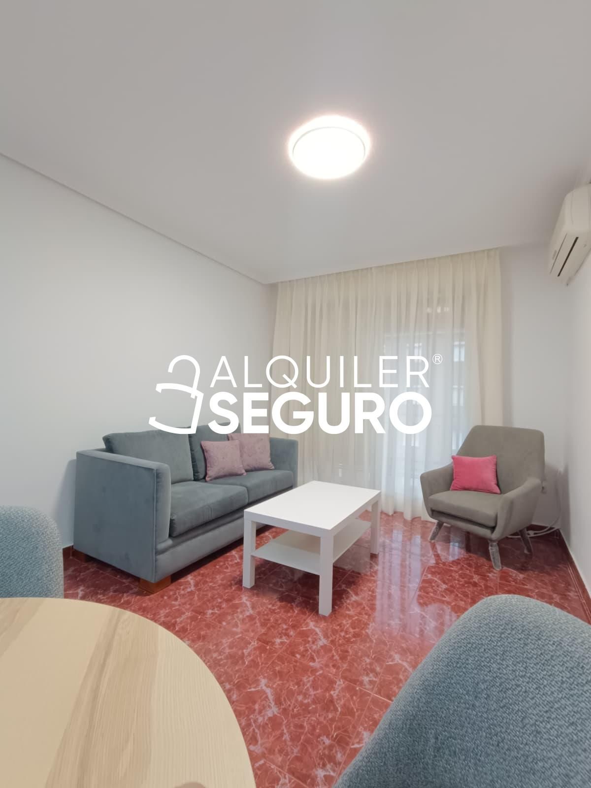 Sala d'estar de Pis de lloguer en Leganés amb Aire condicionat, Terrassa i Moblat