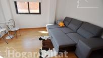 Sala d'estar de Pis en venda en L'Alcora amb Aire condicionat, Parquet i Balcó