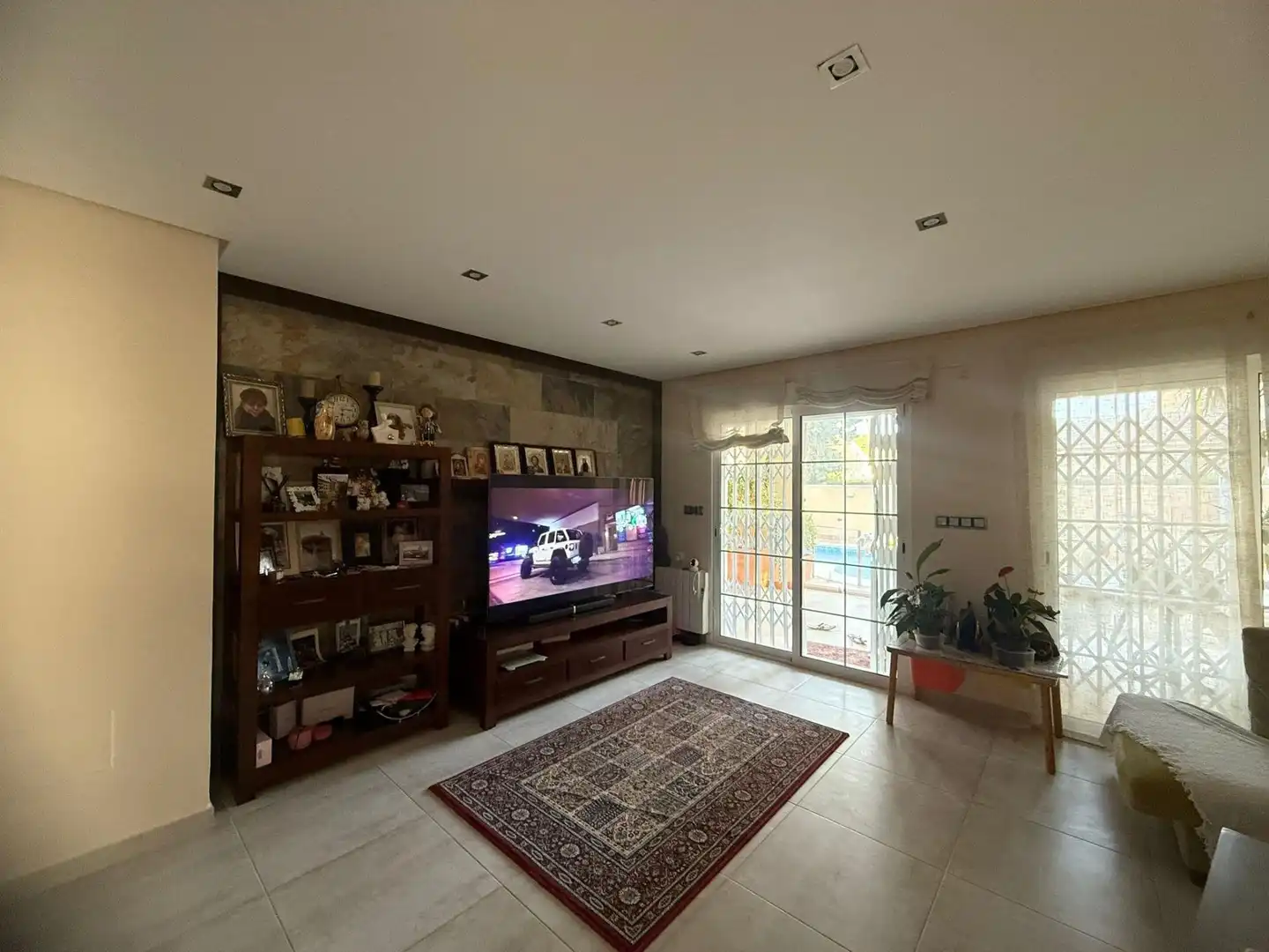 Sala d'estar de Finca rústica en venda en Orihuela amb Jardí privat, Piscina i Piscina comunitària