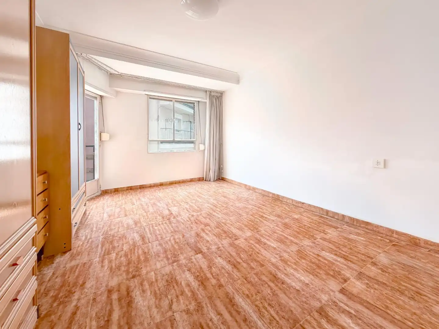 Habitación de Piso en venta en Burjassot con Balcón