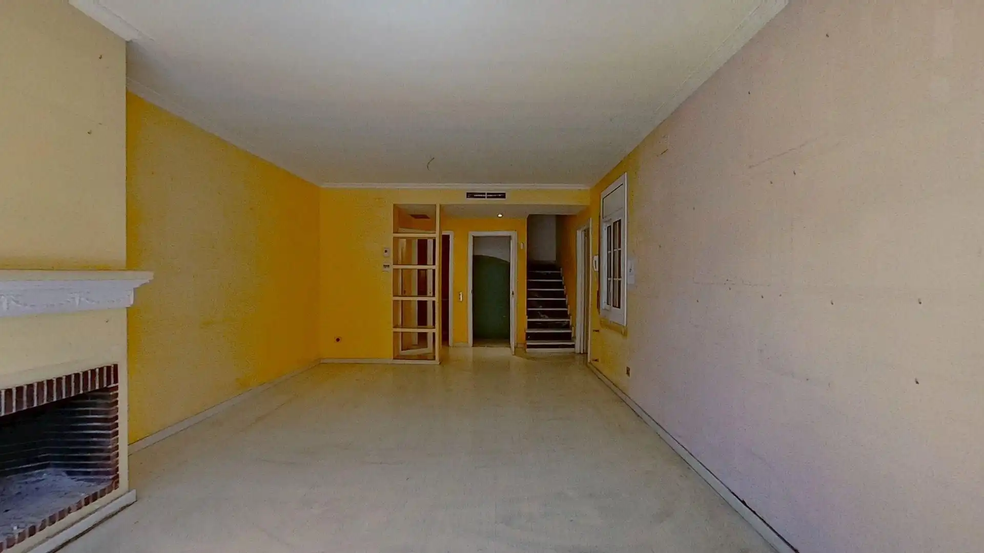 Einfamilien-Reihenhaus zum Verkauf in El Prat de Llobregat mit Privatgarten und Terrasse
