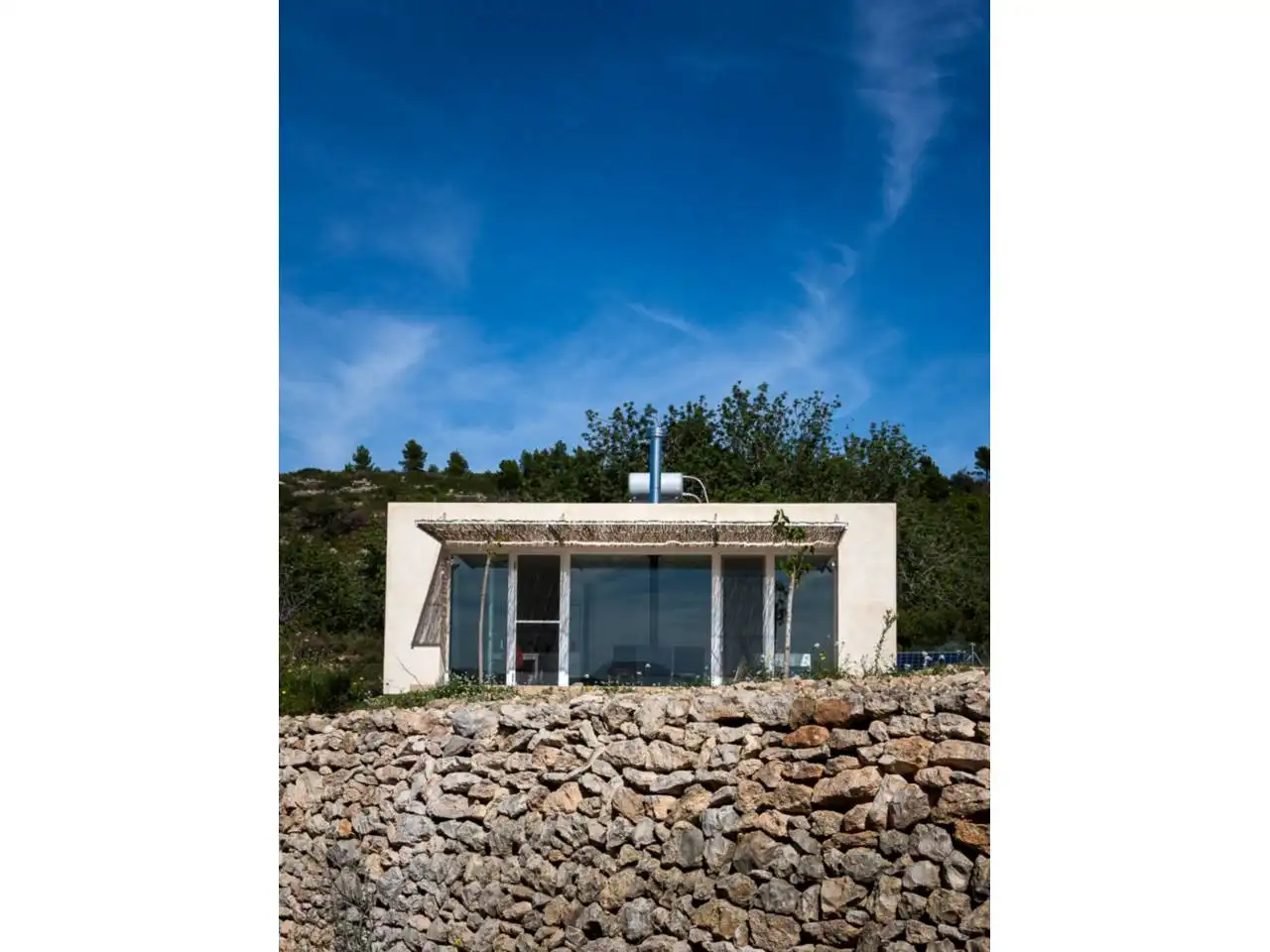 Vista exterior de Finca rústica en venda en Cervera del Maestre amb Jardí privat i Moblat