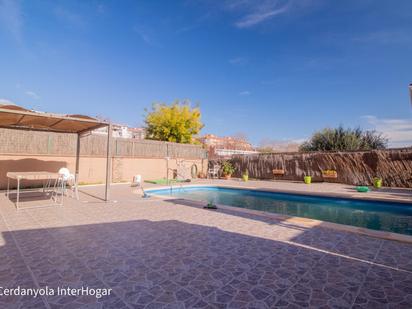 Swimming pool of Planta baja for sale in Cerdanyola del Vallès  with Terrace