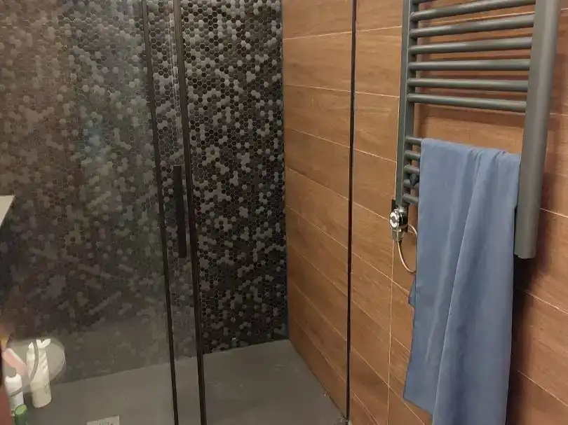 Bany de Pis en venda en Sevilla amb Aire condicionat, Parquet i Moblat