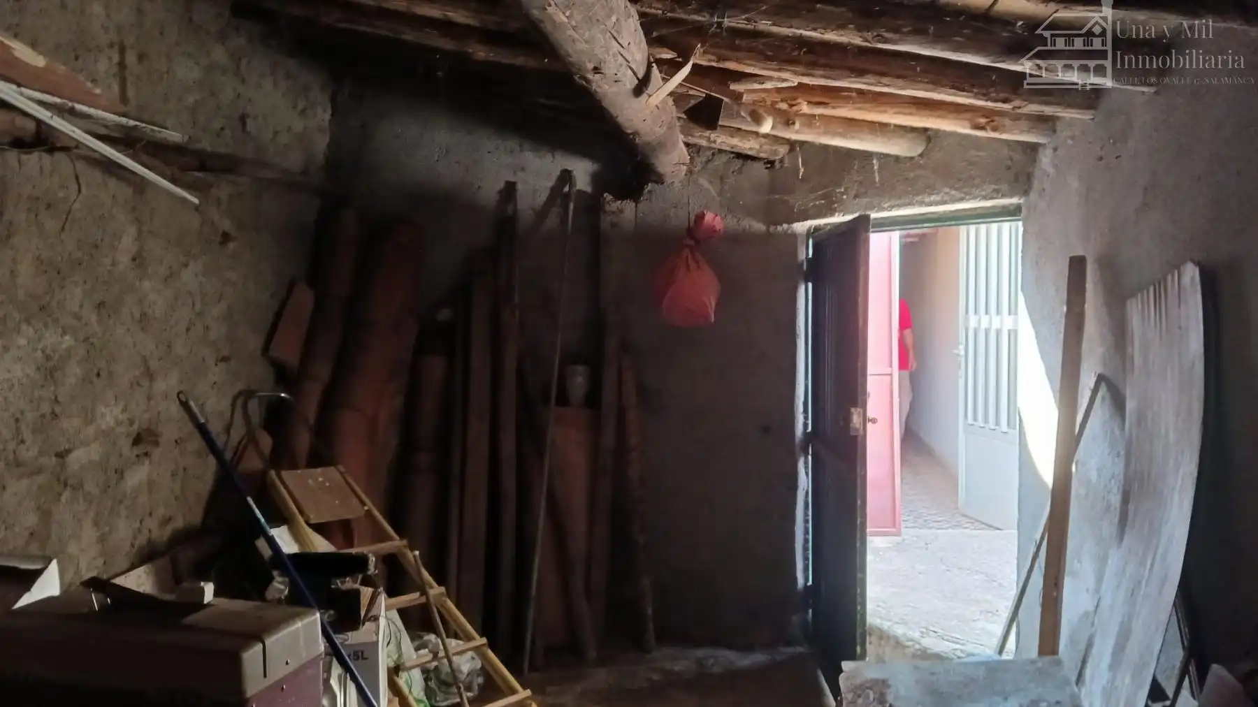 Casa o xalet en venda en Pedrosillo de los Aires amb Calefacció, Traster i Moblat