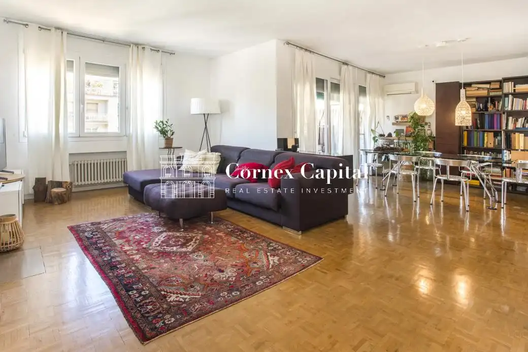 Sala d'estar de Pis en venda en Barcelona amb Aire condicionat, Calefacció i Terrassa