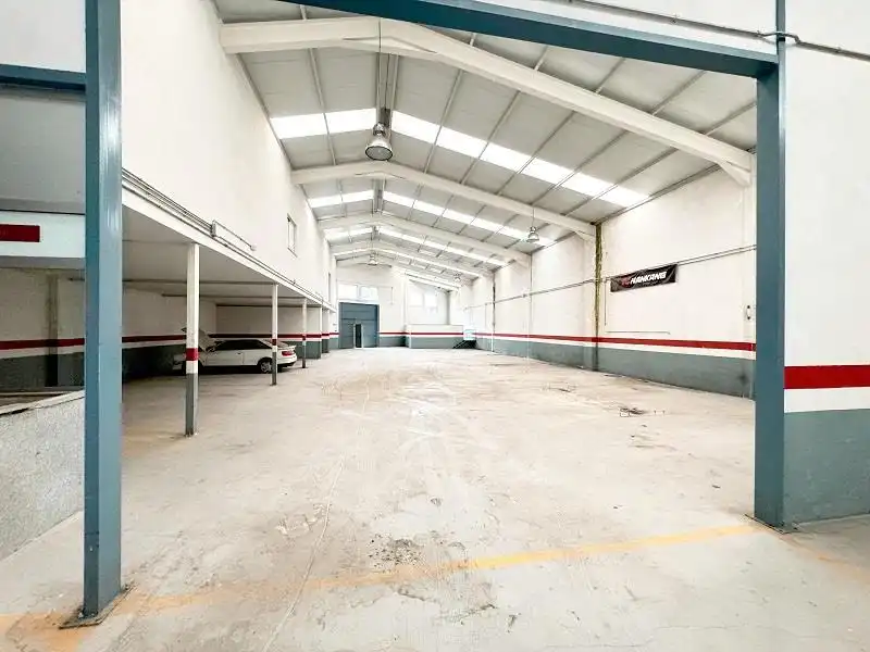 Industrial building for sale in Villares de la Reina, imagen 6