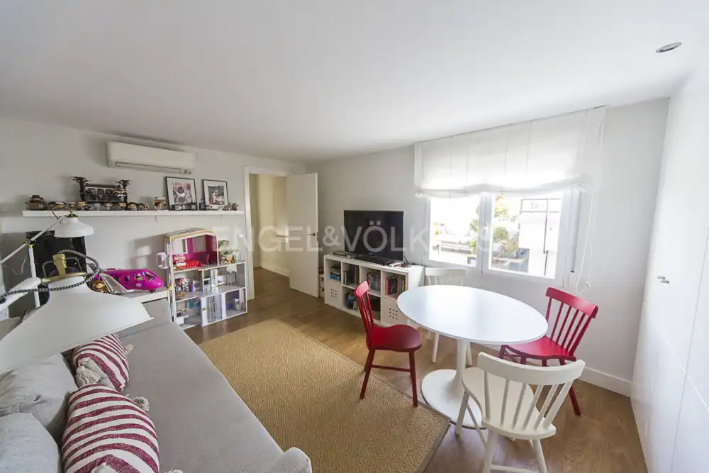 Living room of Attic for sale in Madrid  with Air Conditioner, Heating and Terrace
