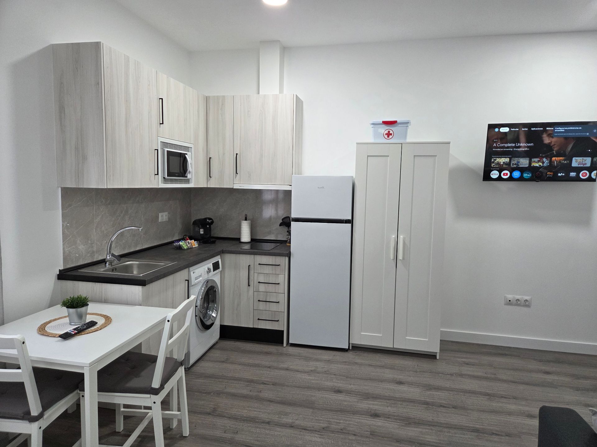 Kitchen of Apartment to rent in Málaga Capital  with Air Conditioner, Furnished and Washing machine