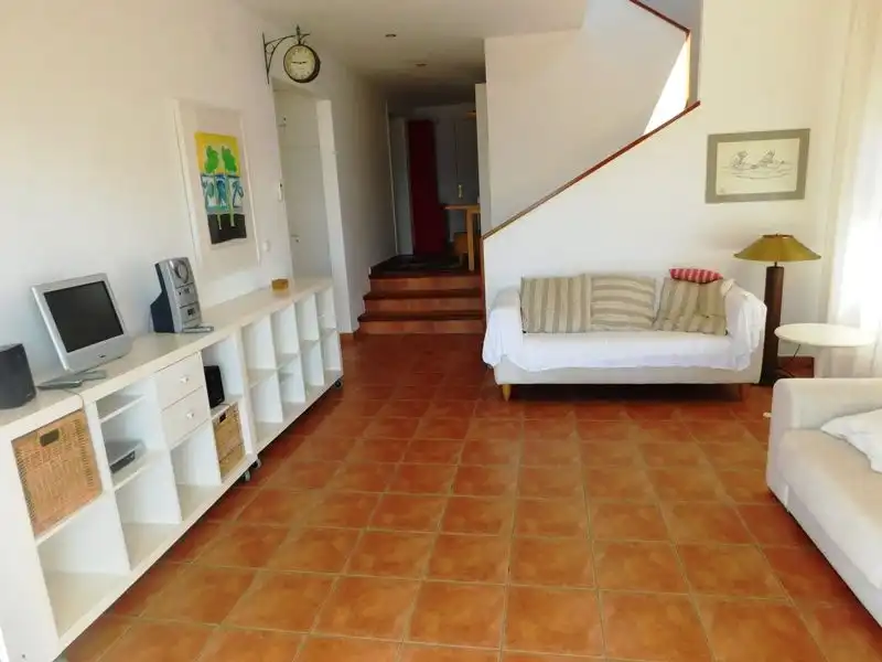 Haus oder Chalet zum Verkauf in Roses mit Klimaanlage, Privatgarten und Terrasse