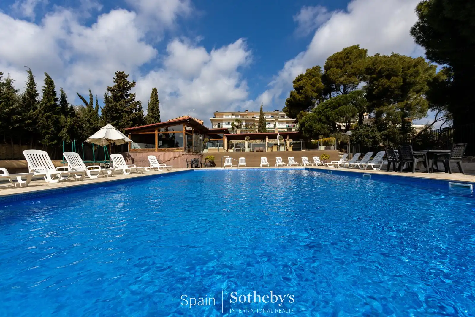 Piscina de Finca rústica en venda en Sant Andreu de Llavaneres amb Calefacció, Jardí privat i Terrassa