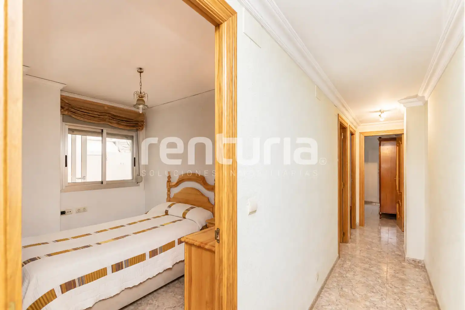 Bedroom of Flat for sale in Valencia  with Air Conditioner, Heating and Terrace