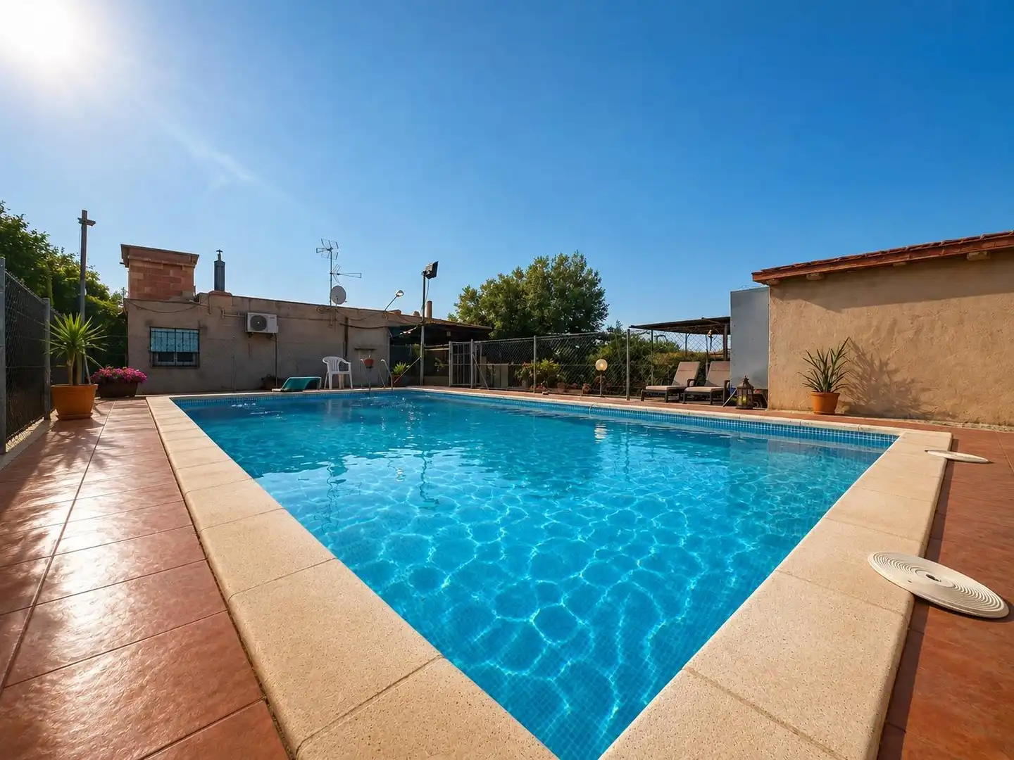 Schwimmbecken von Country house zum Verkauf in Alcanar