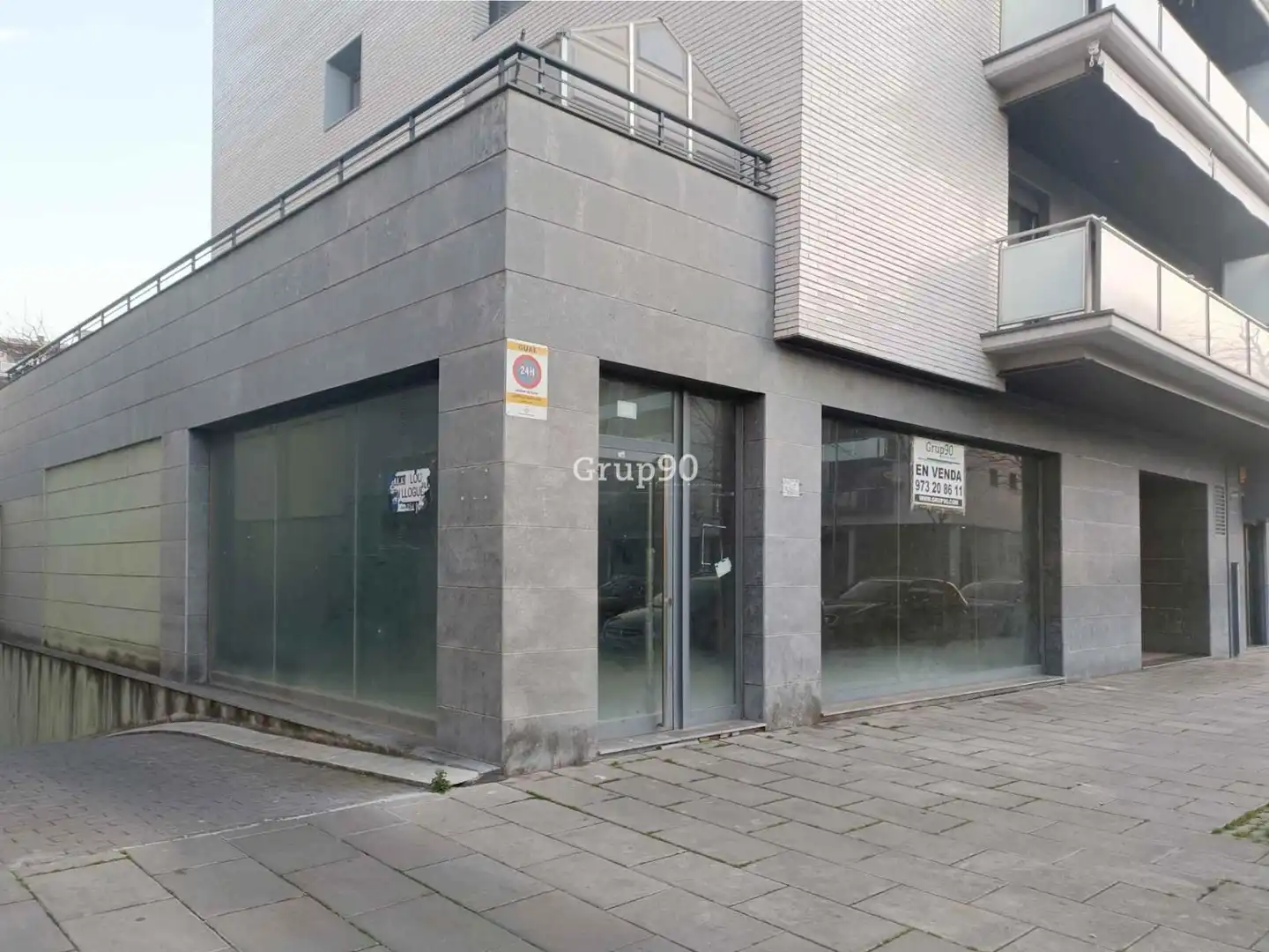 Locale commerciale in vendita a Calle abat escarre 3