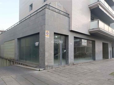 Business premises for sale in Calle abat escarre 3