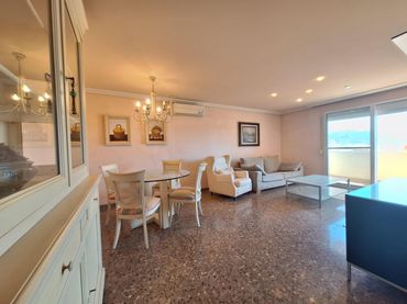Appartamento con balcone in vendita a Avenida HISPANITAT
