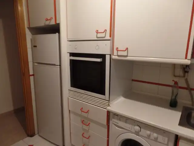 Küche von Wohnung zur Miete in Madrid mit Heizung, Ofen und Waschmaschine