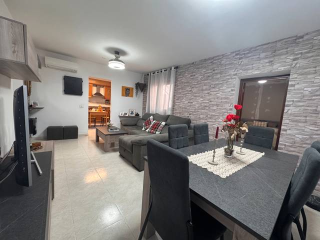 Piso en Venta en Carrer del Grèvol en Ensanche - Río Júcar