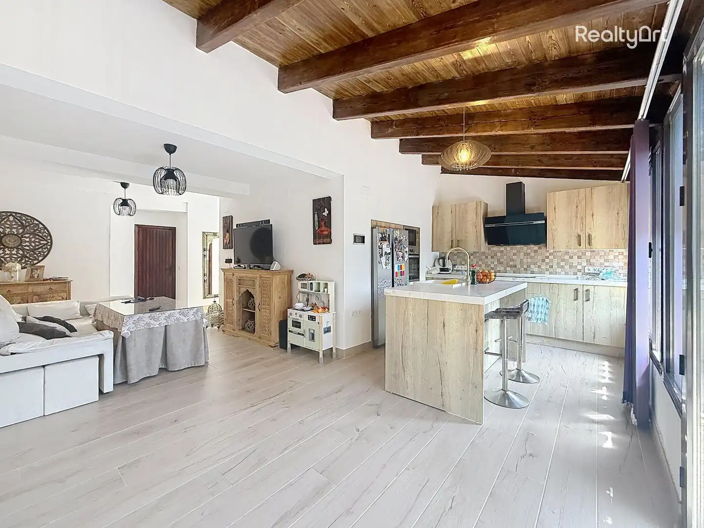 Kitchen of Detached homes for sale in Sanlúcar la Mayor  with Air Conditioner, Private garden and Alarm