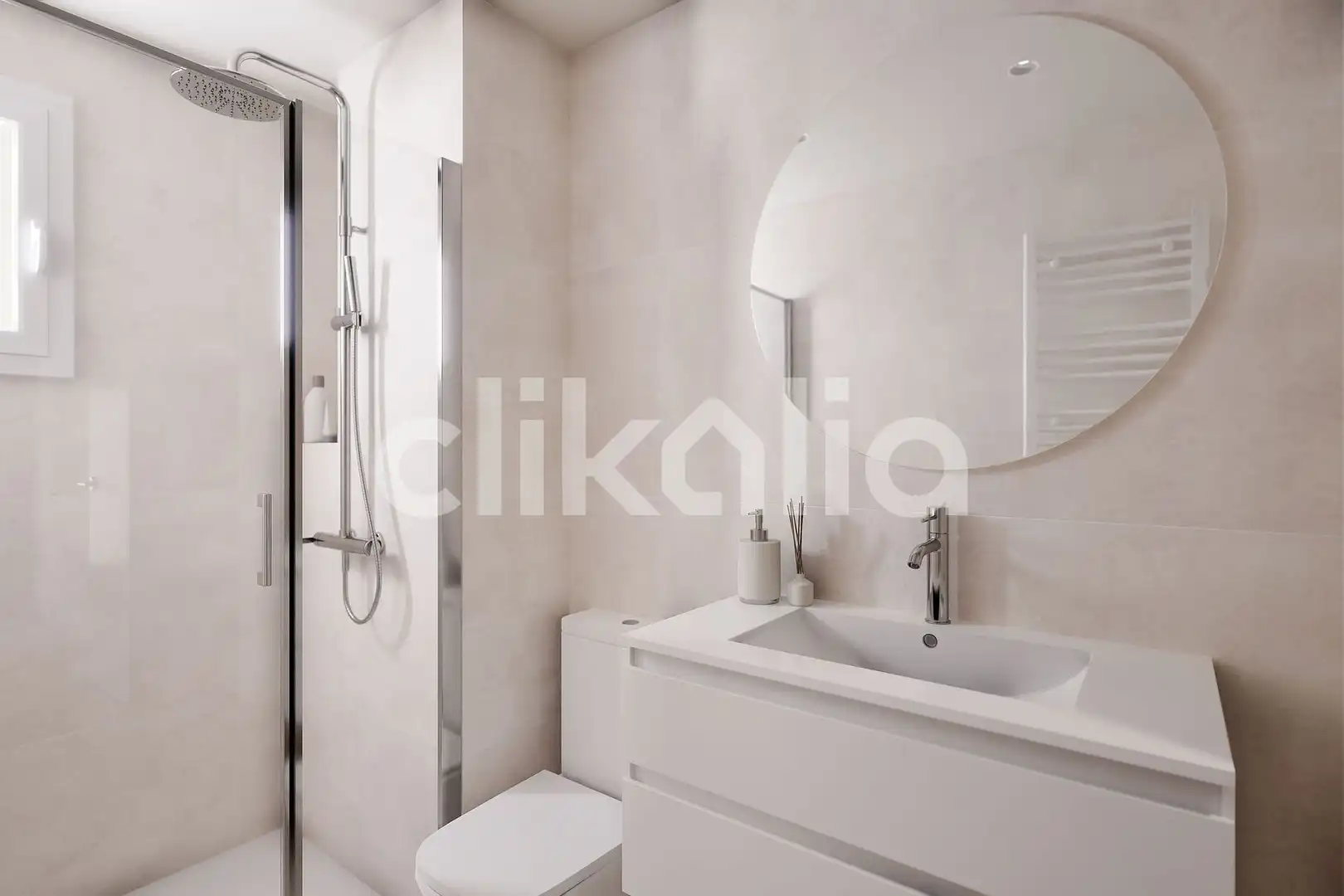 Bathroom of Flat for sale in Madrid  with Air Conditioner, Heating and Terrace