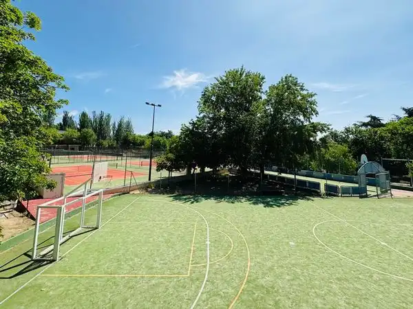 Jardí de Pis en venda en San Lorenzo de El Escorial amb Calefacció, Terrassa i Traster