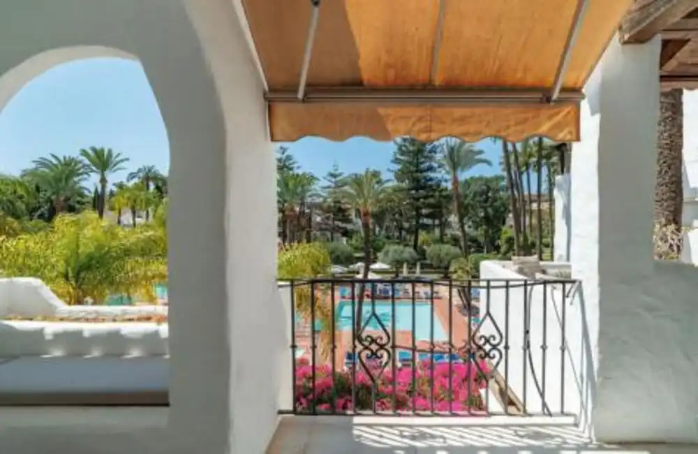Jardí de Apartament de lloguer en Marbella amb Aire condicionat, Terrassa i Piscina