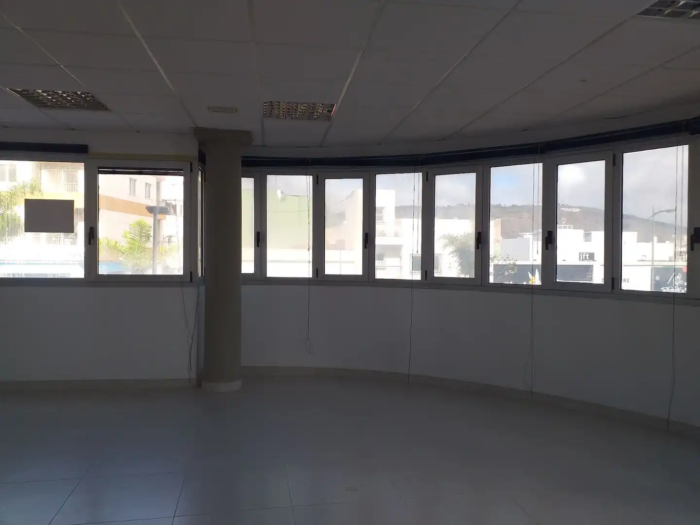 Oficina de lloguer a La Cuesta -Finca España