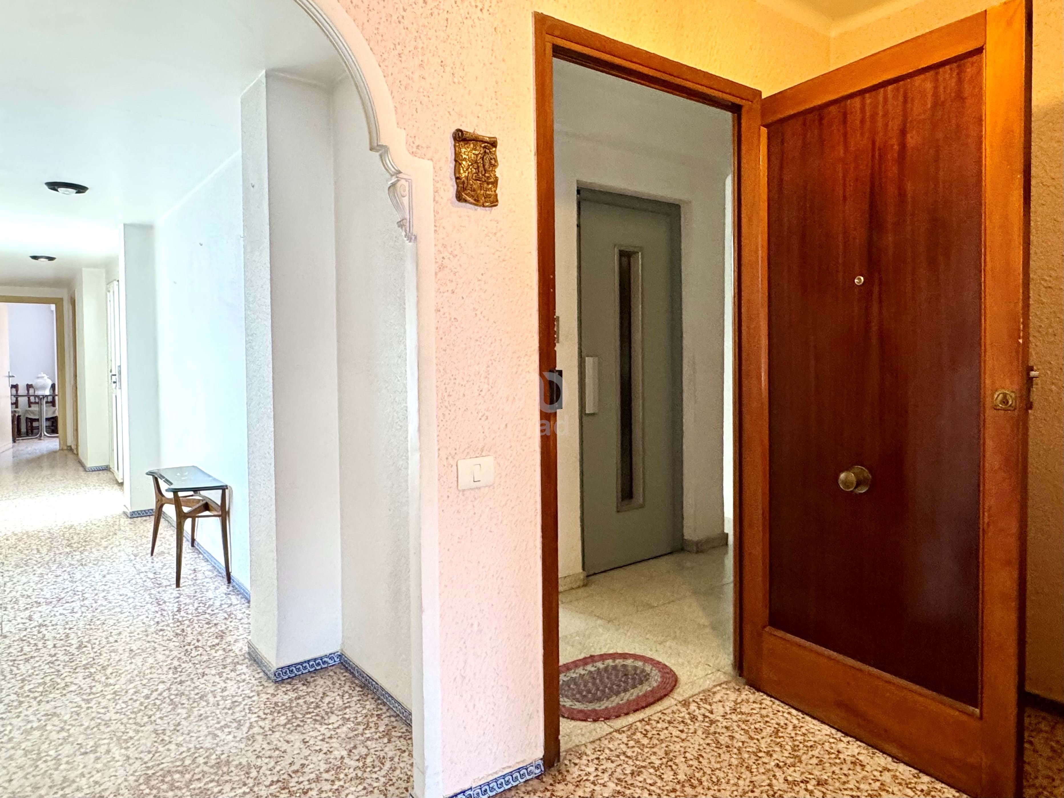 Flat for sale in Carcaixent  with Air Conditioner