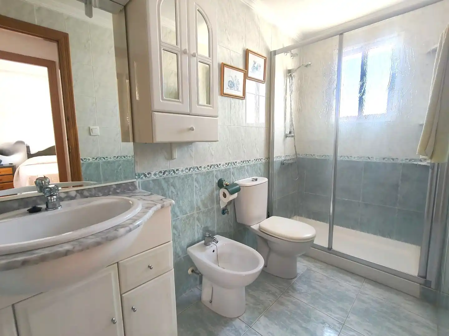 Bany de Apartament de lloguer en Santa Pola amb Aire condicionat, Calefacció i Terrassa