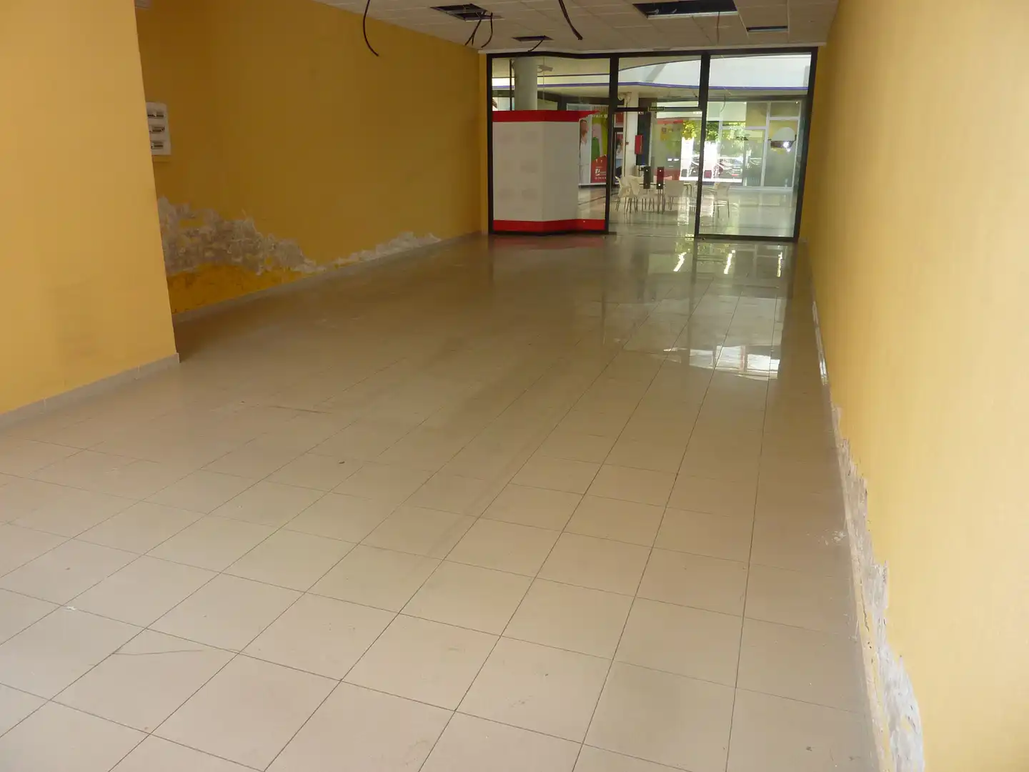 Local en venta en Avenida de las Provincias, 27, La Serna