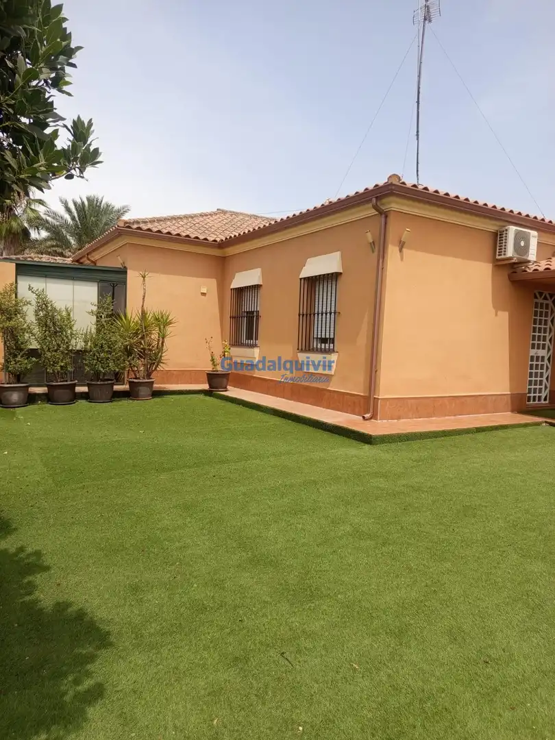 Villa con piscina in vendita a Entrenúcleos, imagen 66