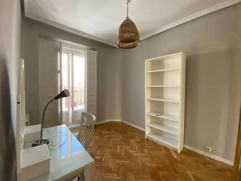Flat for rent in FUENCARRAL , Trafalgar