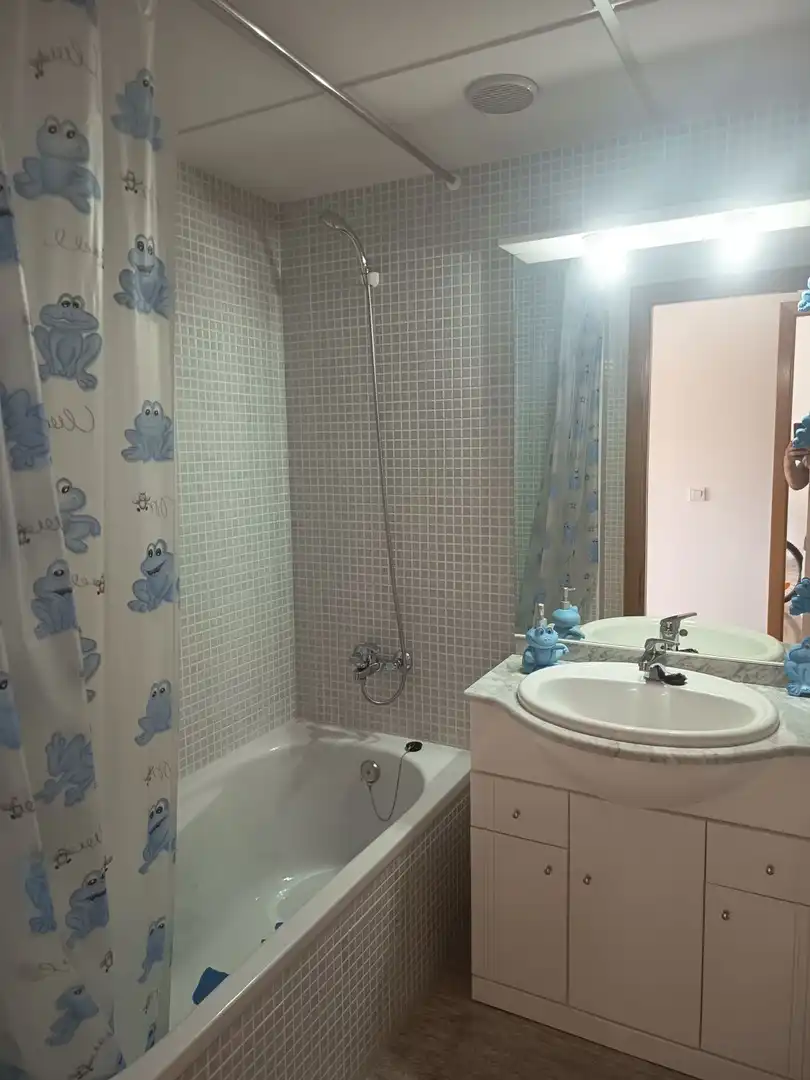 Badezimmer von Wohnungen zur Miete in Alcanar mit Klimaanlage, Heizung und Terrasse