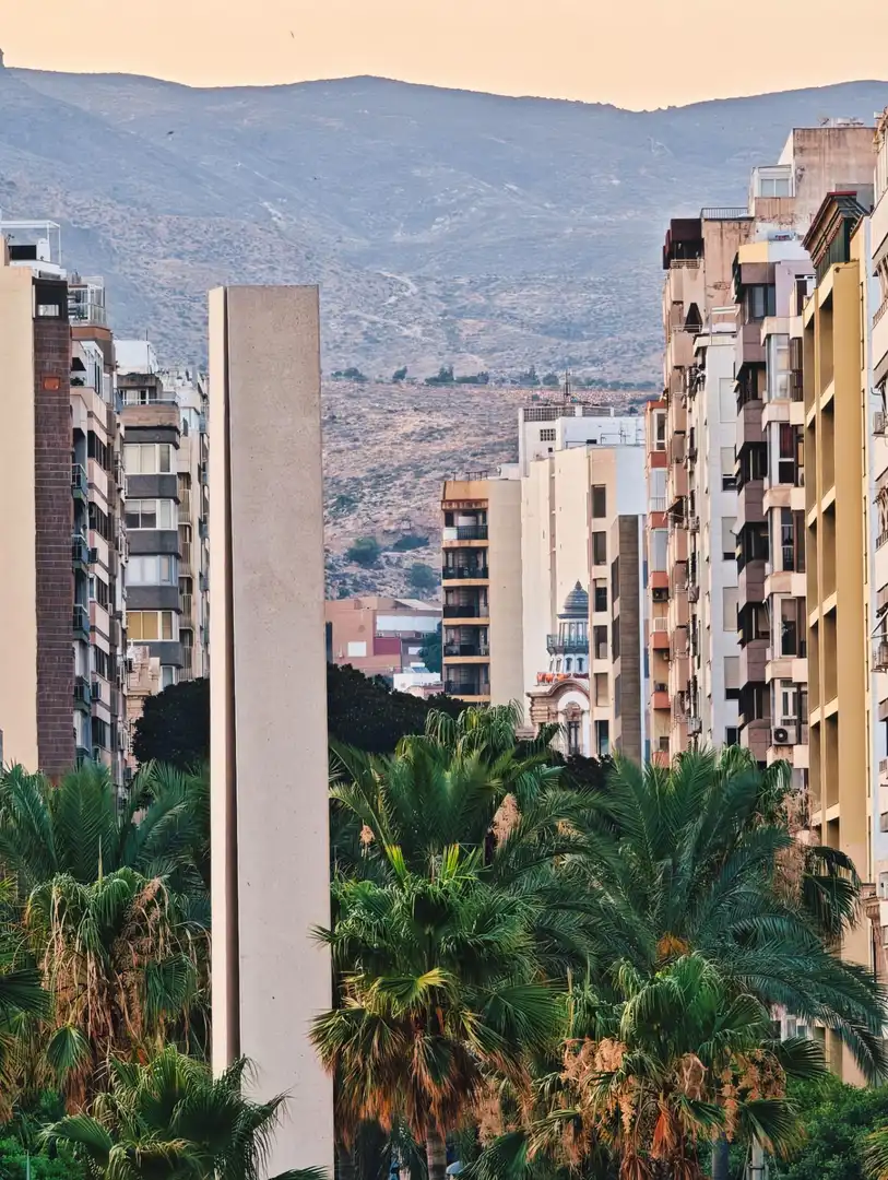 Vista exterior de Estudi en venda en Almería amb Aire condicionat, Calefacció i Terrassa
