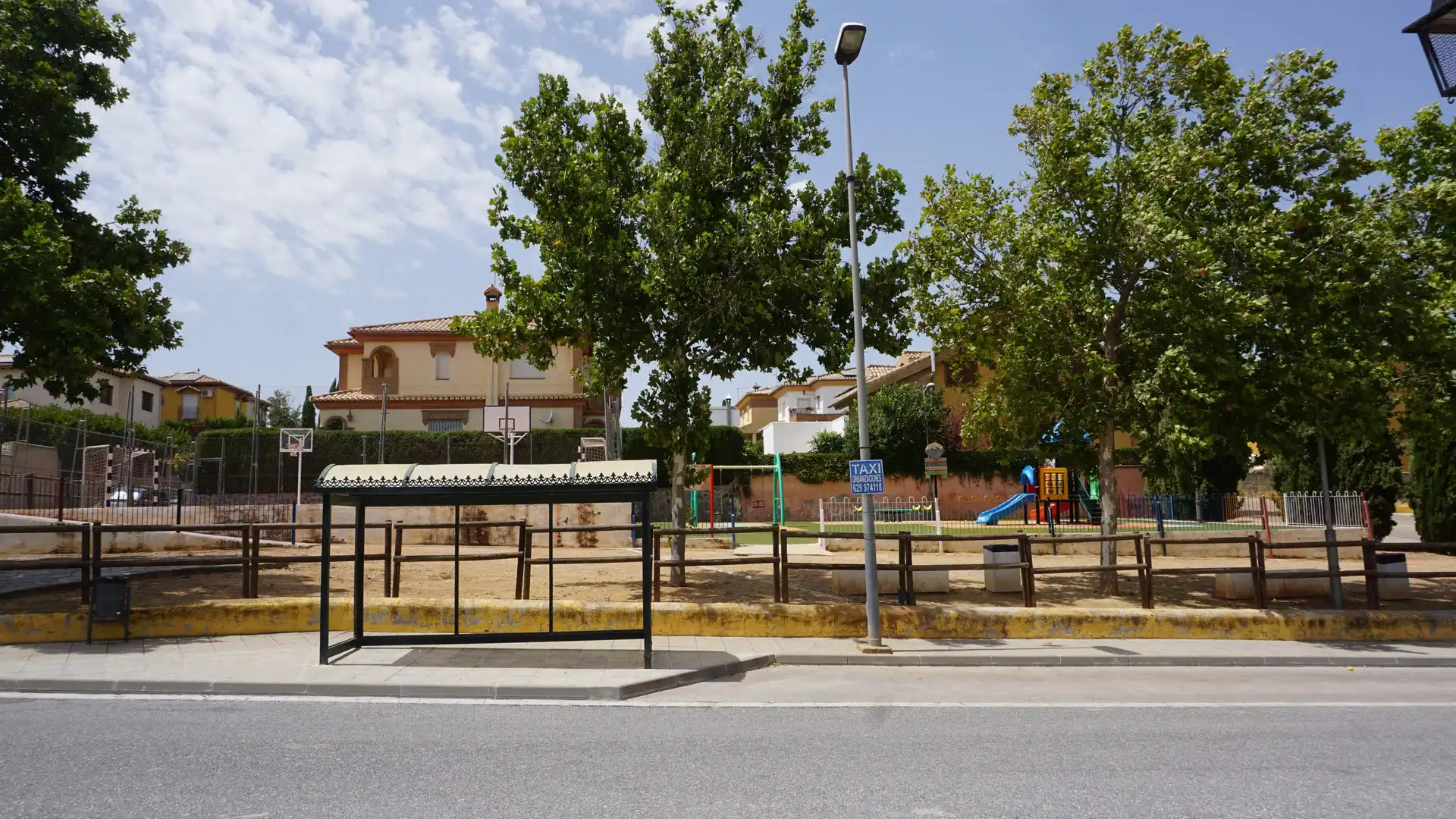 Vista exterior de Casa o chalet en venta en Alhendín con Calefacción, Jardín privado y Trastero
