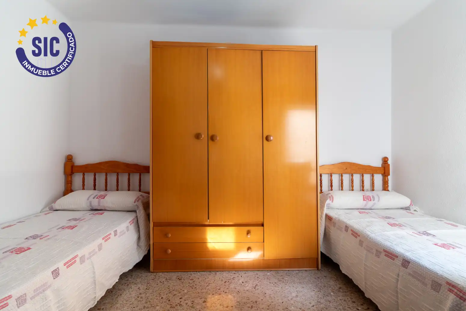 Habitación de Piso en venta en Gilet con Calefacción y Balcón