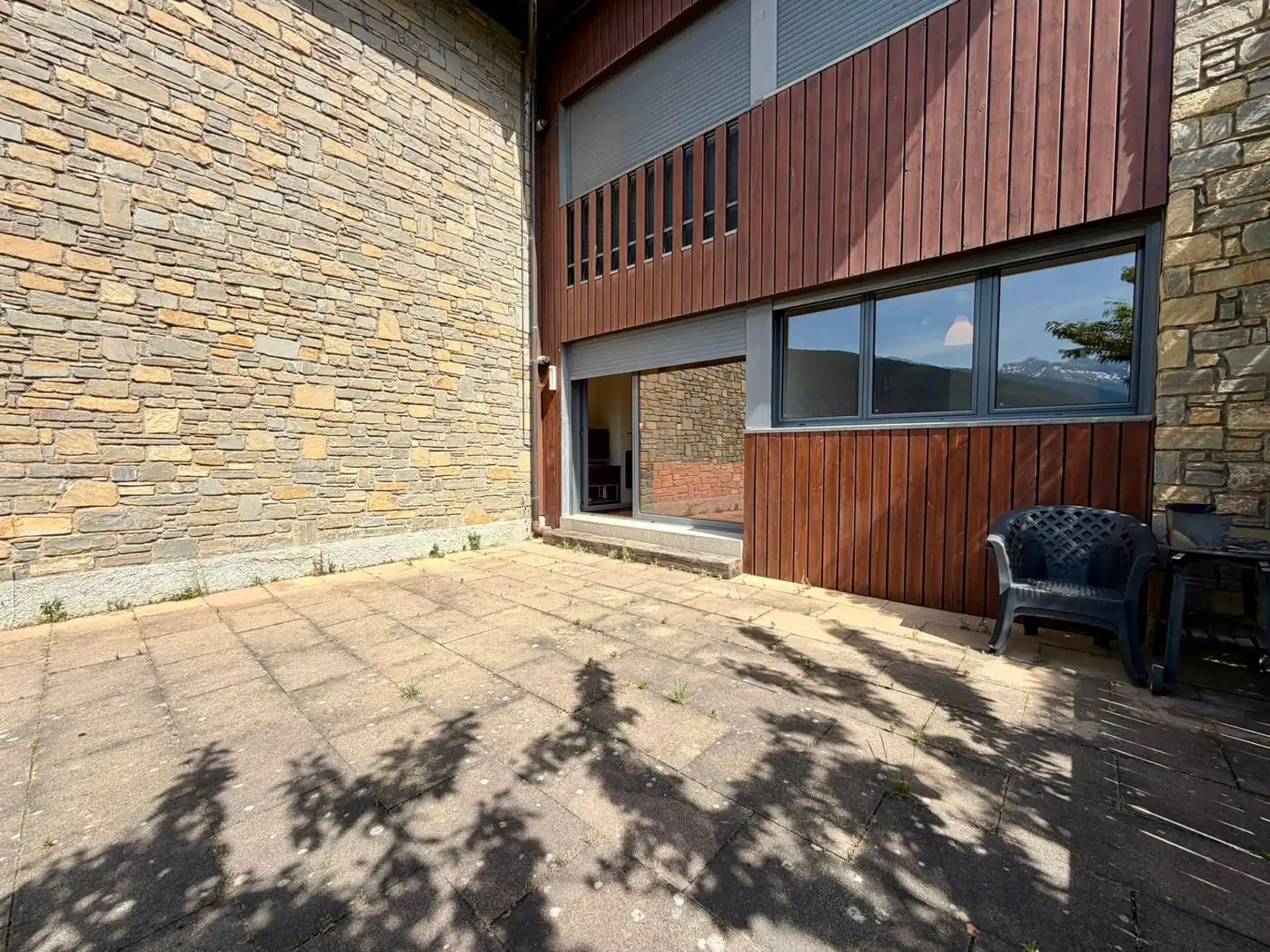 Vista exterior de Pis en venda en Vielha e Mijaran amb Calefacció, Terrassa i Moblat
